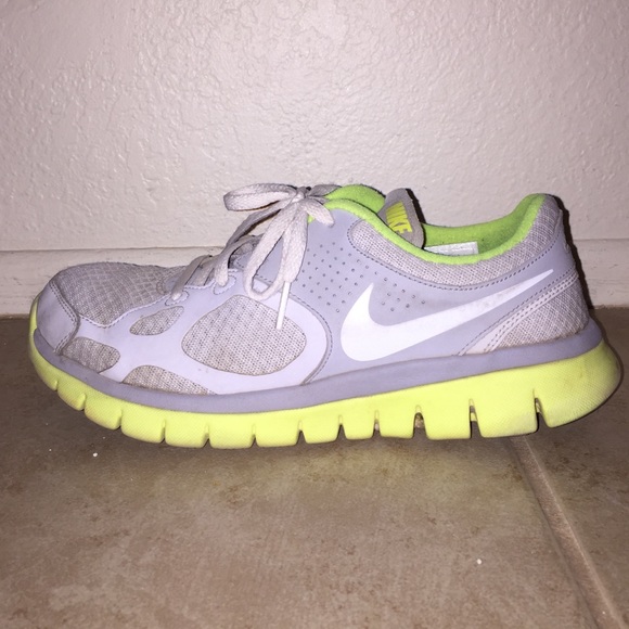 Nike Shoes - Nike running shoes