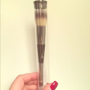 It Cosmetics dual ended heavenly luxe brush