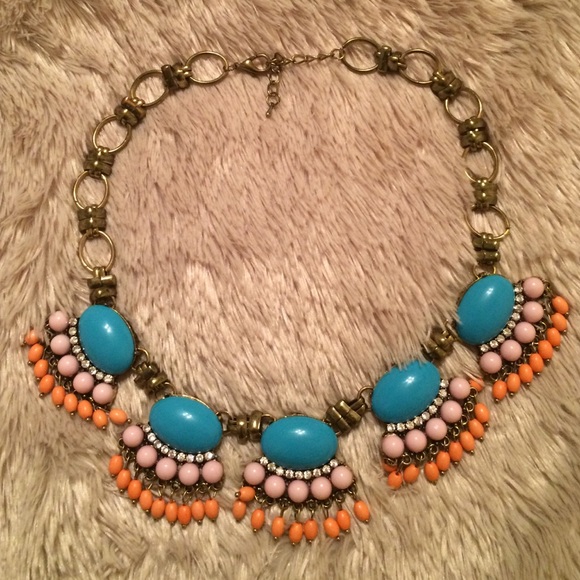 BOHEMIAN FAN STATEMENT NECKLACE - Picture 1 of 3