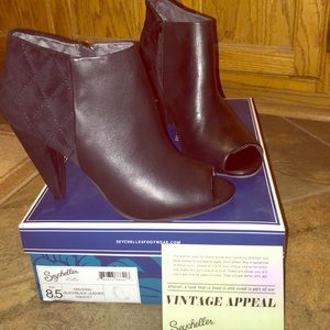 Seychelles Amusing Leather/Suede Peep-toe bootie