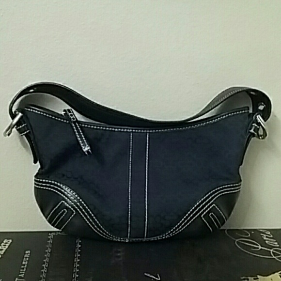 Coach signature small hobo