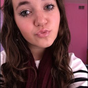 Meet your Posher, Alyssa