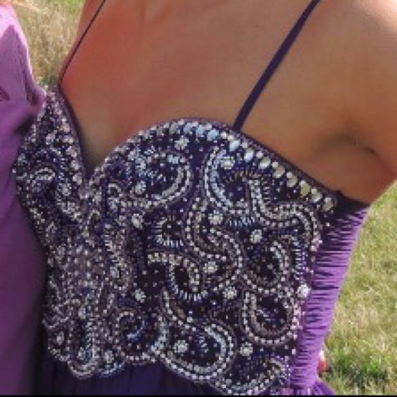 PURPLE PROM DRESS - Picture 2 of 3