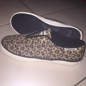 brand new airwalk shoes