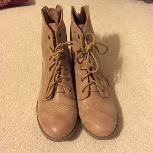Tan guess boots