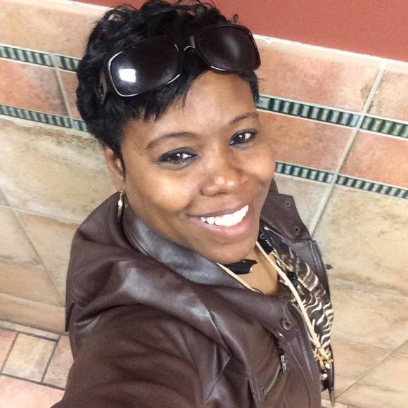 Meet your Posher, Sharonda