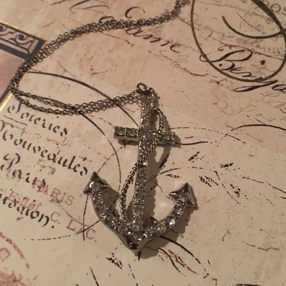 Anchor necklace. - Picture 2 of 3