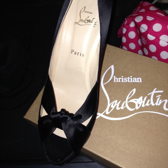christian louboutin size 40 in us christian louboutin size 40 in us