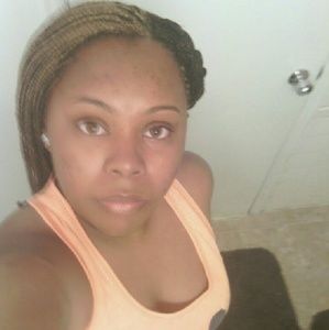 Meet your Posher, Raquel