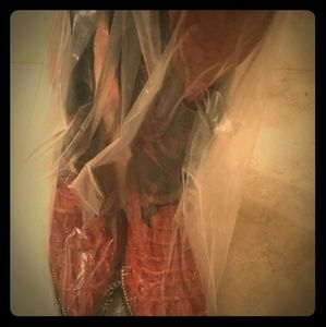 Just like new ...authentic Gators !!!!