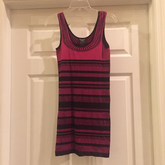 BEBE short  stripped dress