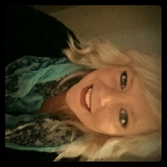 Meet your Posher, Hope