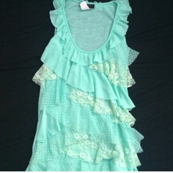 Tank Top & Lace shirt!