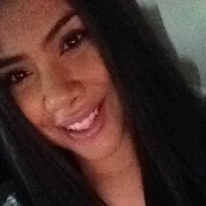 Meet your Posher, Desiree
