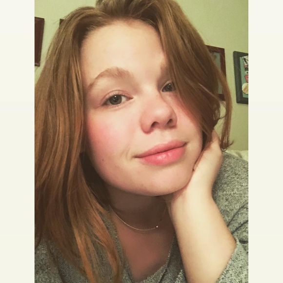 Meet your Posher, Catherine - Picture 1 of 1