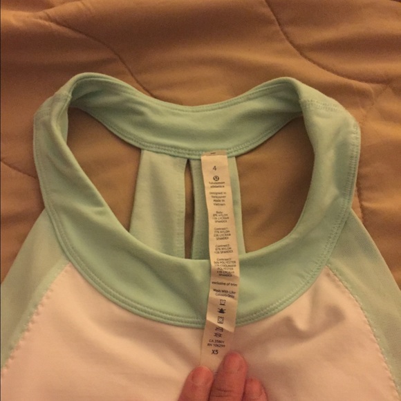 Lululemon tank with with in Bra