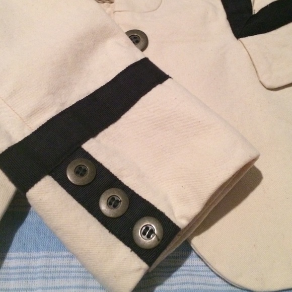 Cream & Navy Blazer - Picture 4 of 4