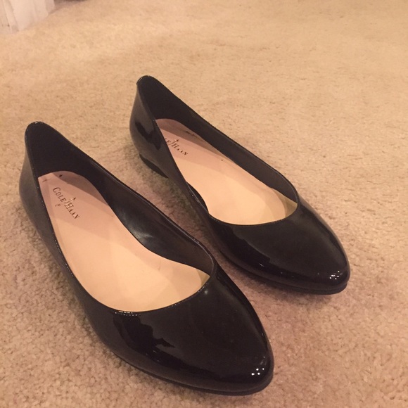 COLE HAAN black patent leather flats