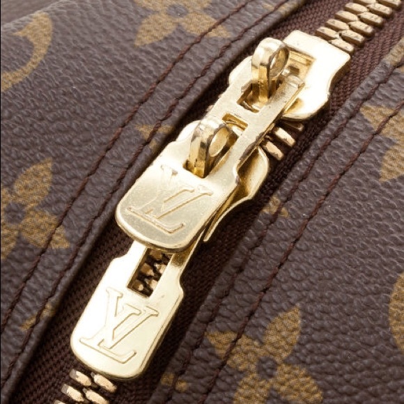 Louis Vuitton Evasion Travel Bag - Picture 4 of 4