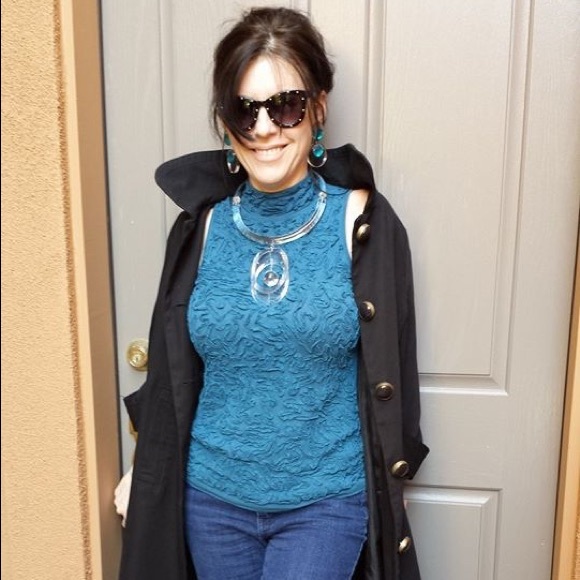 Meet Your Poshers Melinda & Mark - Picture 5 of 8