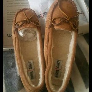 Minnetonka Slippers