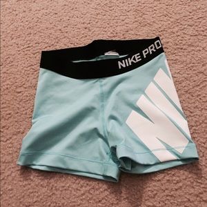 Nike Pro