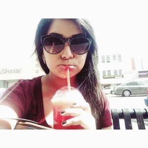 Meet your Posher, Joana