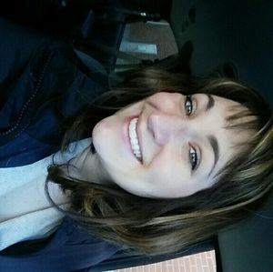 Meet your Posher, Leila