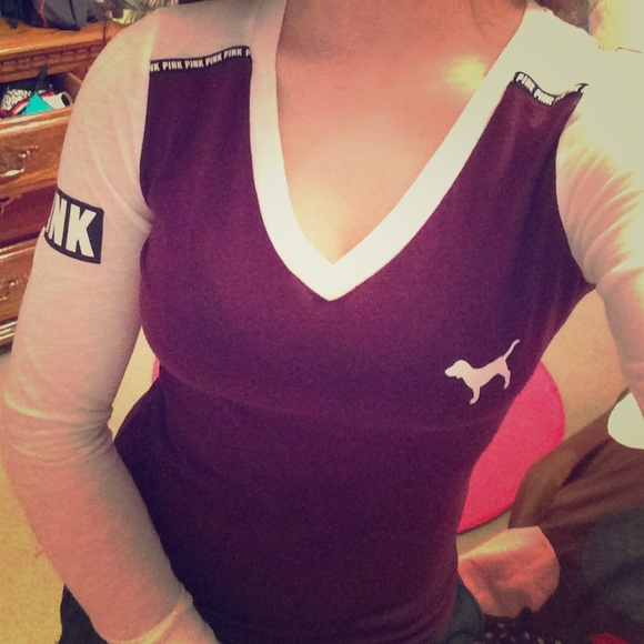 Fitted v neck VS PINK shirt maroon and white