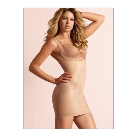 Flash Sale! Curvy & Form fitting VS Shapewear