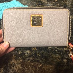 Dooney & Bourke wallet