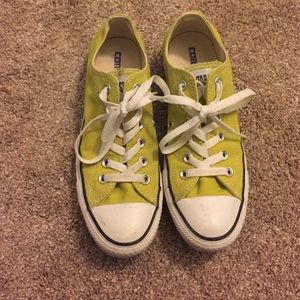 Yellow converses
