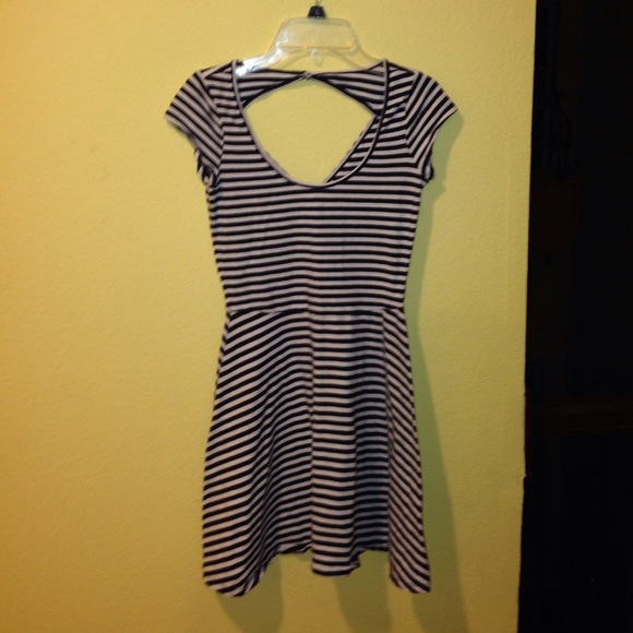 American Eagle navy and white striped dress