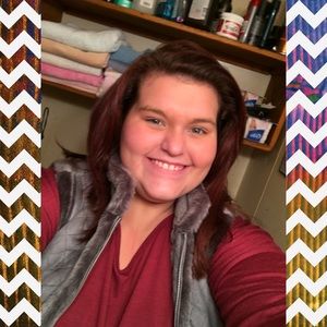 Meet your Posher, Crystal