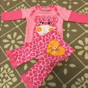 Pink Giraffe Buster Brown Outfit