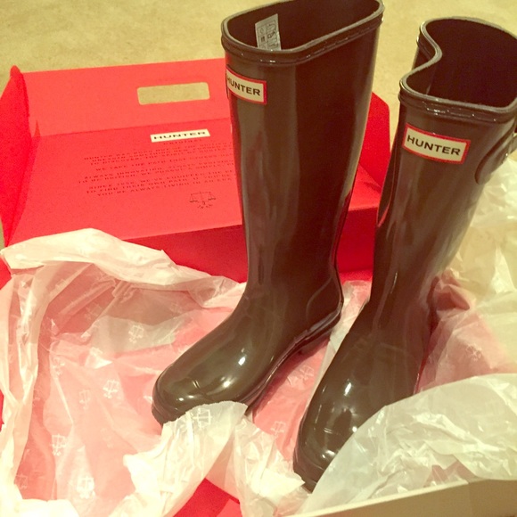 swamp green hunter boots