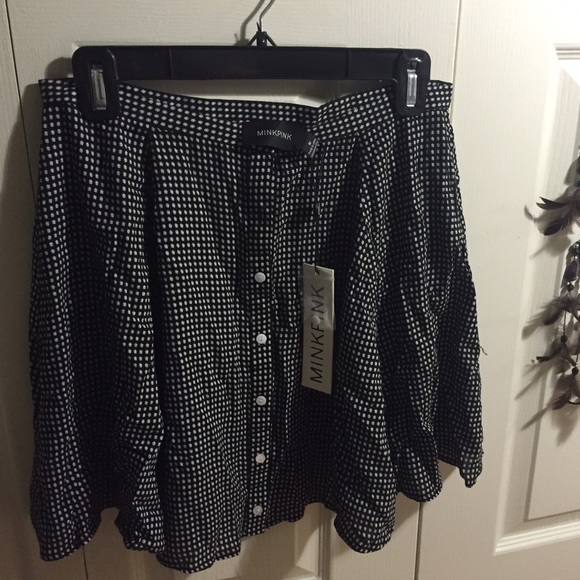 ✨NWT Minkpink Skirt✨