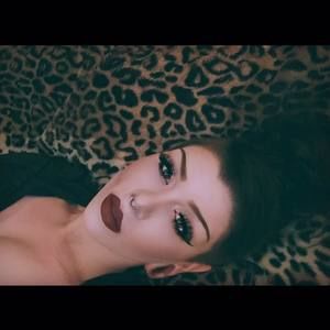 Meet your Posher, Abigail