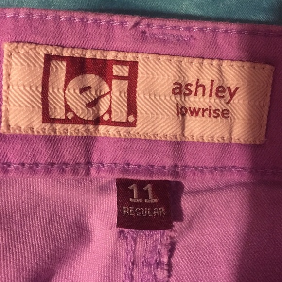 Light purple skinny jean capris NWOT