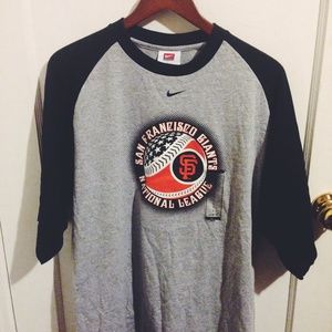 San Francisco giants tshirt. Large in men's size