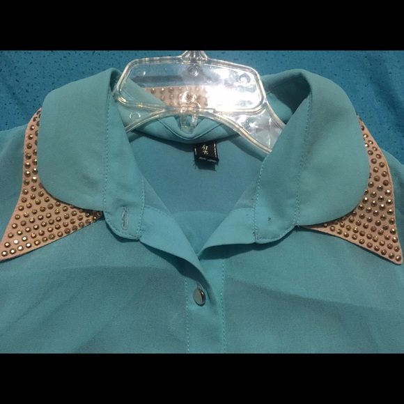 Button up Top - Picture 2 of 2