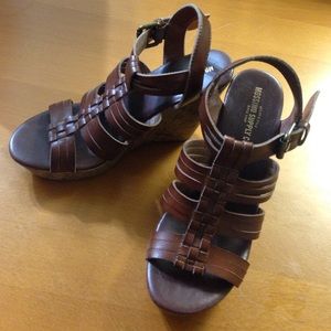 Mossimo Supply CO 5.5