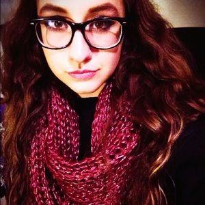 Meet your Posher, Courtney