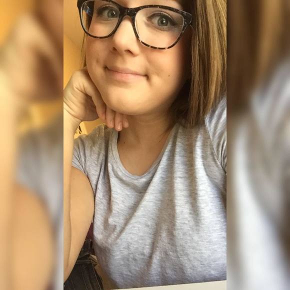 Meet your Posher, Cailey