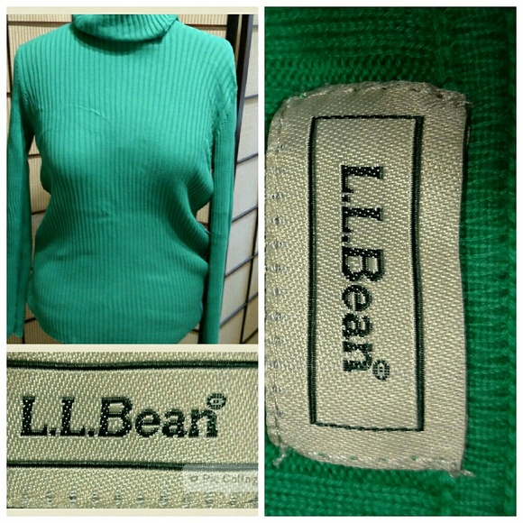 Beautiful Mint Green Turtleneck