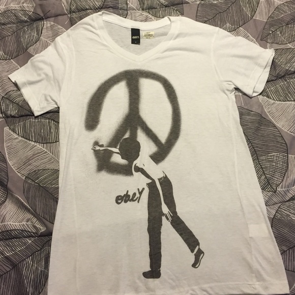 Men's Obey V-neck