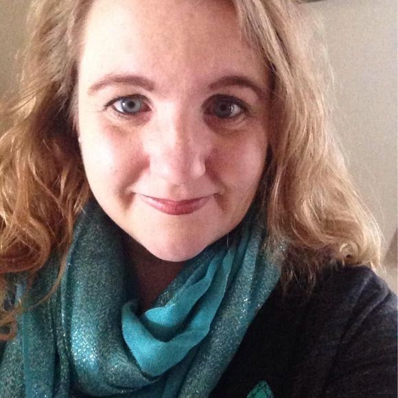 Meet your Posher, Caroline - Picture 1 of 1