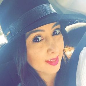 Meet your Posher, Laura