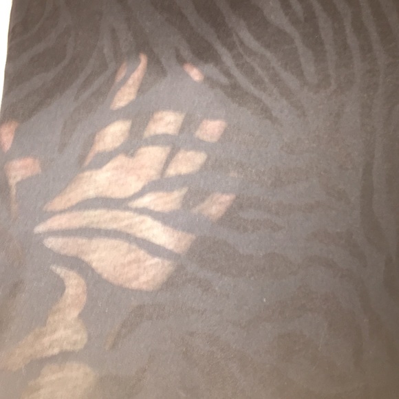 Forever 21 Zebra print black long sleeve - Picture 2 of 3