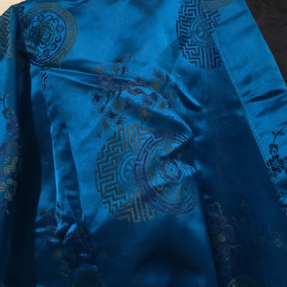 Beautiful Vintage Blue Korean Child Size Robe - Picture 2 of 4